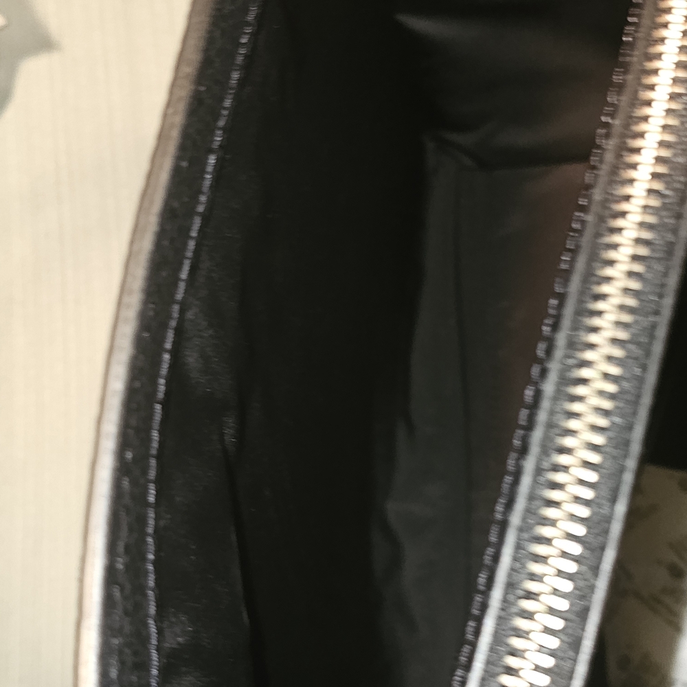 Marc Jacobs Black Textured Tote - Picture 8 of 10